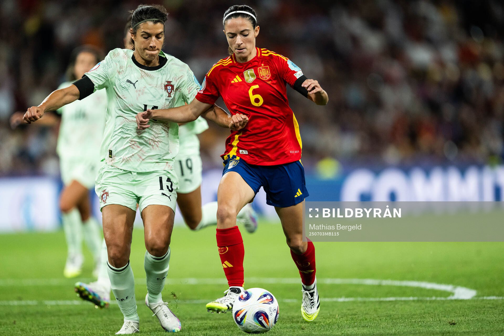 Carole Costa of Portugal and Aitana Bonmati of Spain