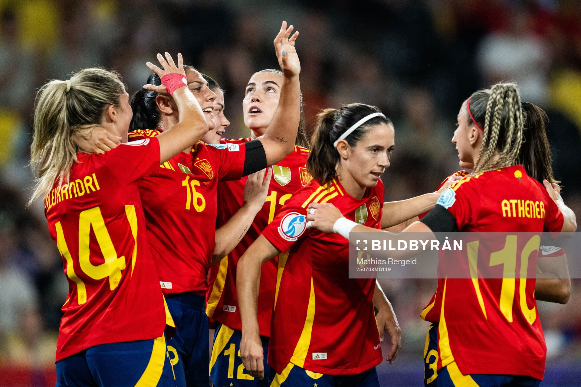 Cristina Martin-Prieto of Spain celebrates with team mates