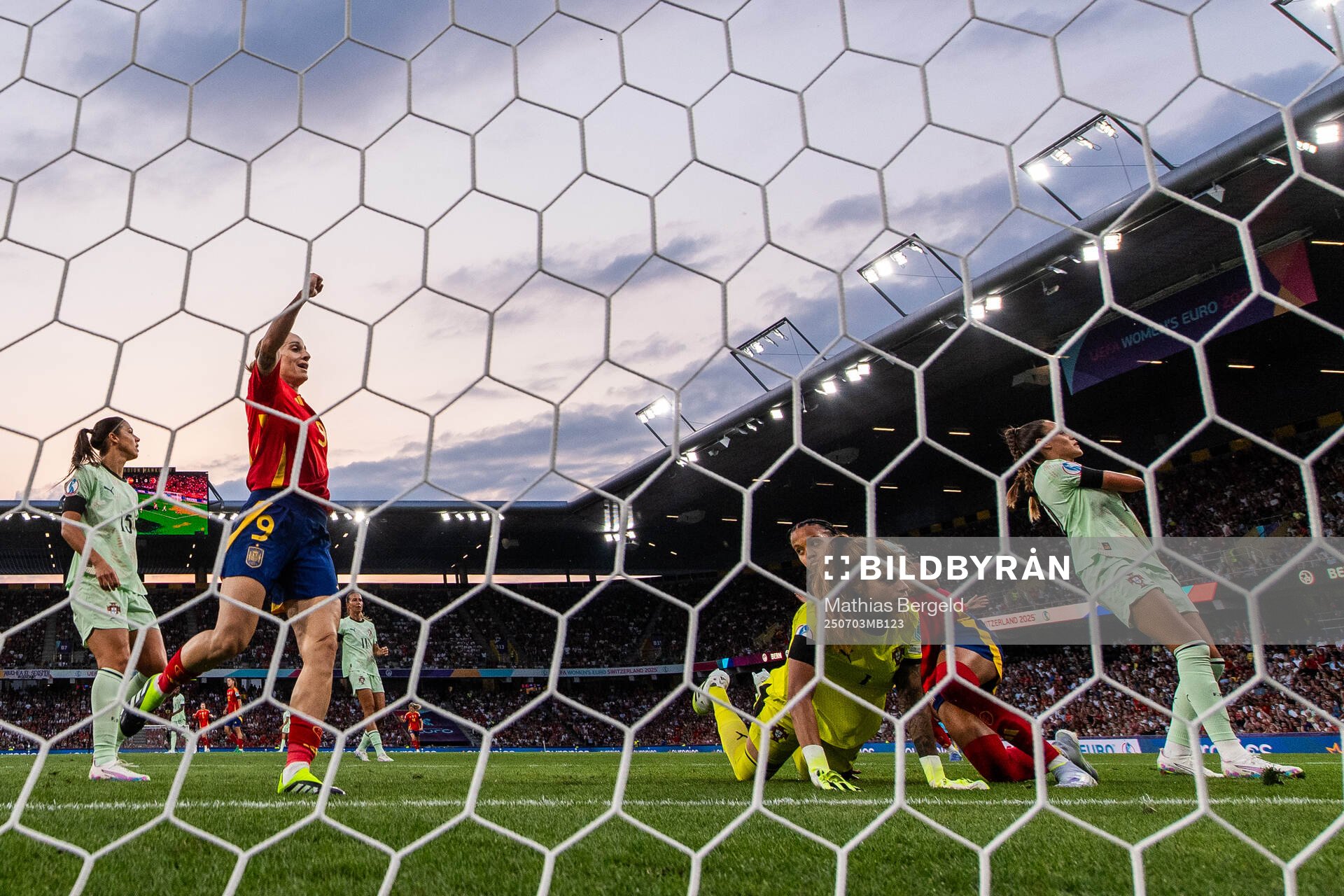 Esther and Vicky Lopez of Spain celebrate