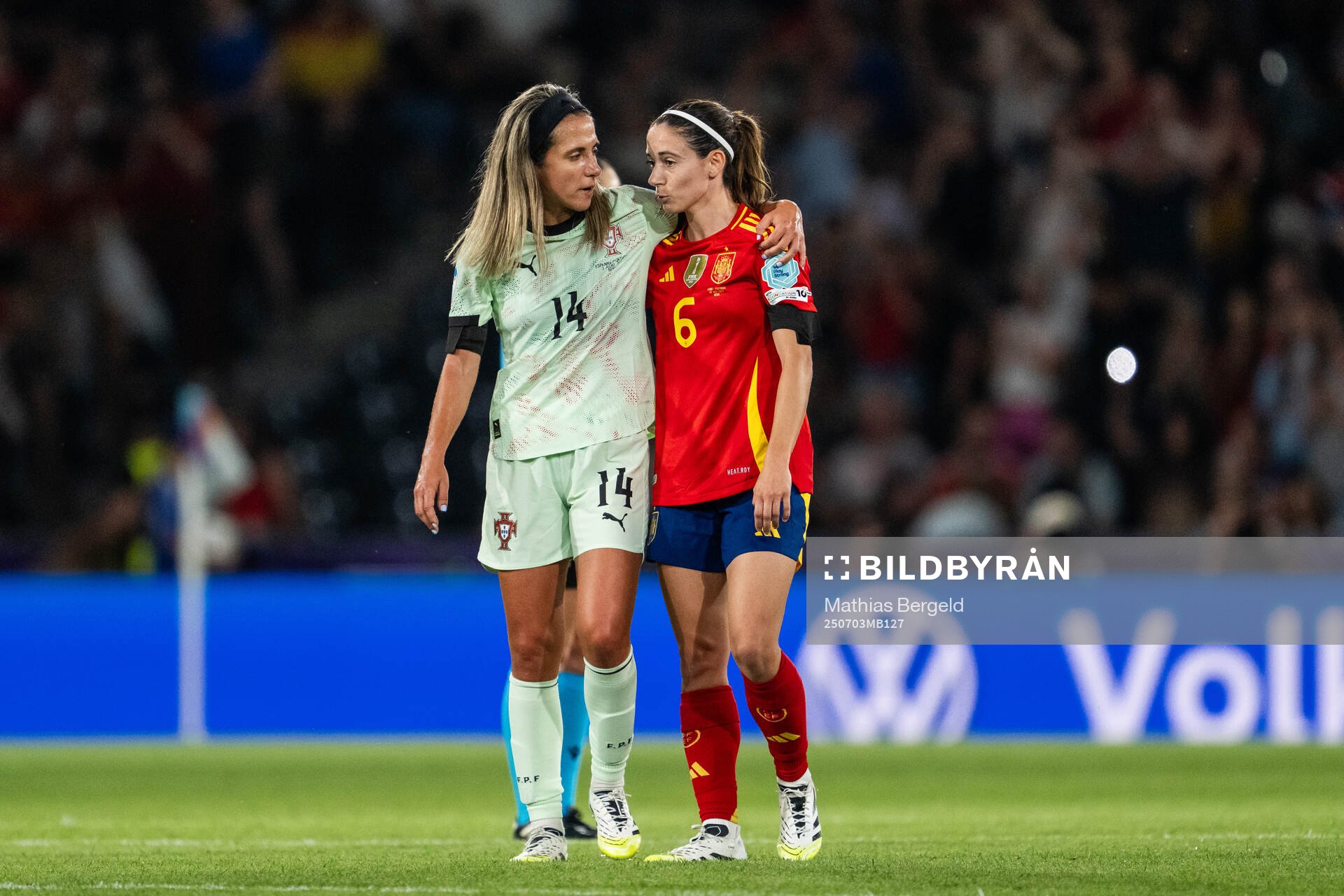 Dolores of Portugal and Aitana Bonmati of Spain