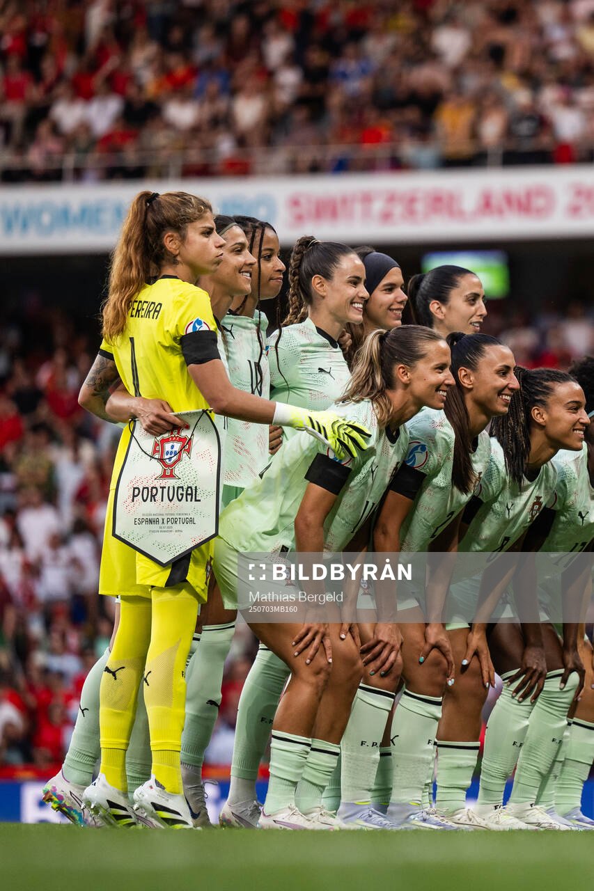 The starting eleven of Portugal pose for a photo