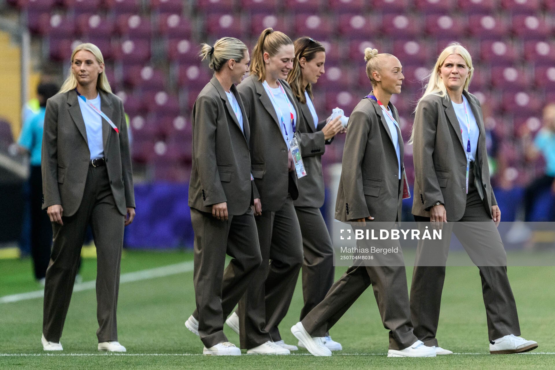 Stina Blackstenius, goalkeeper Jennifer Falk, goalkeeper