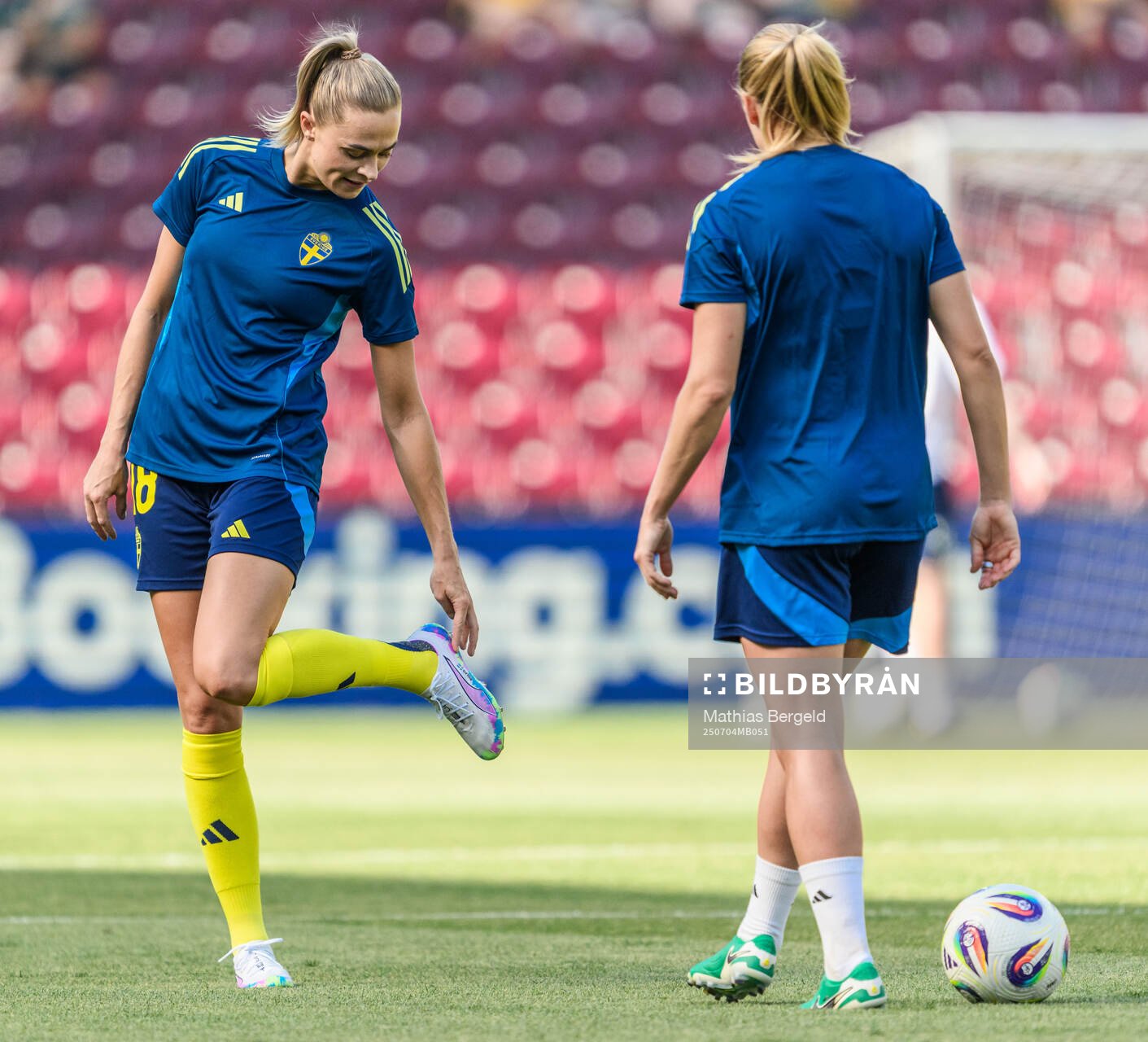 Fridolina Rolfö and Magdalena Eriksson of Sweden