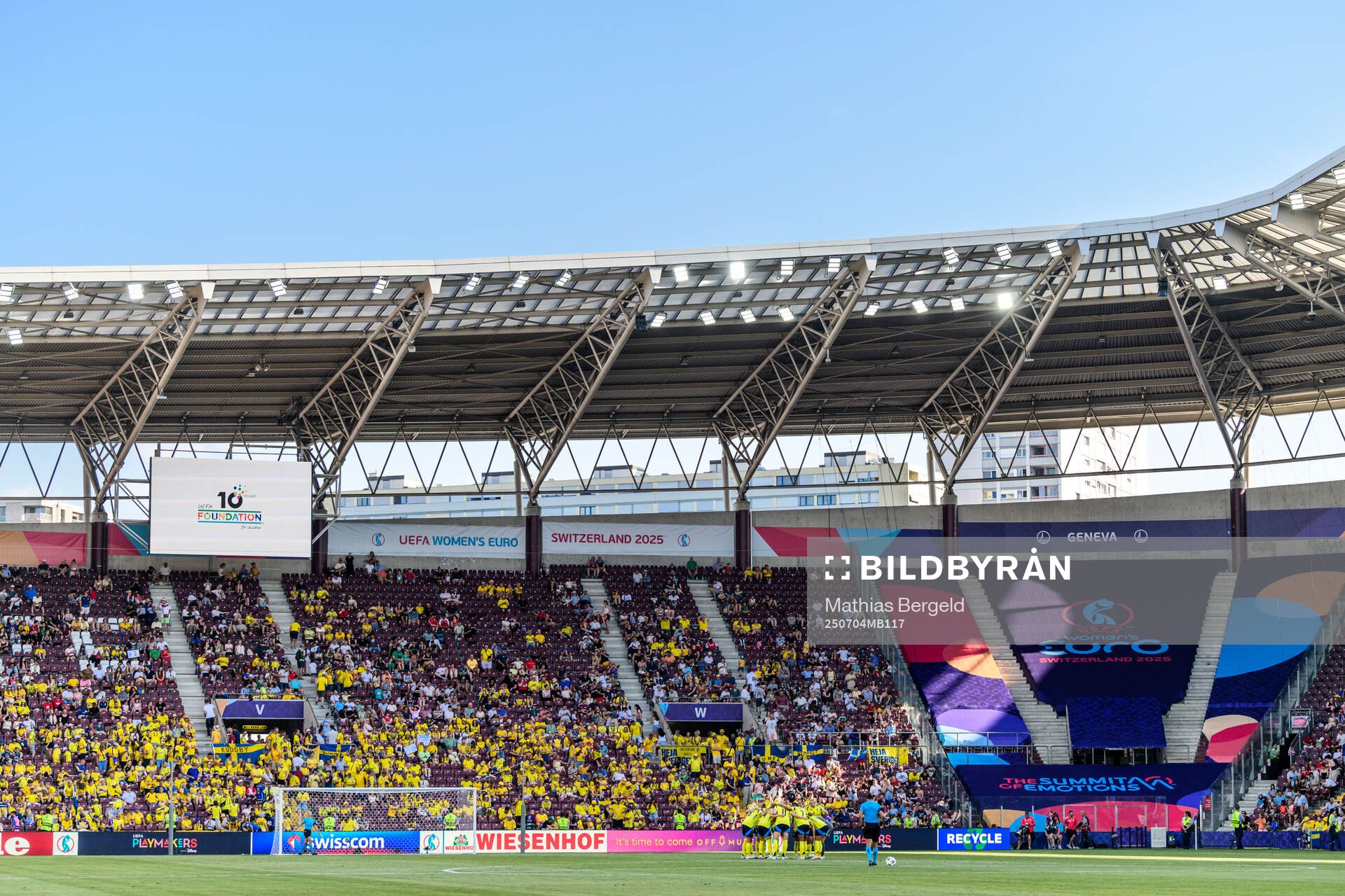Players of Sweden gathered