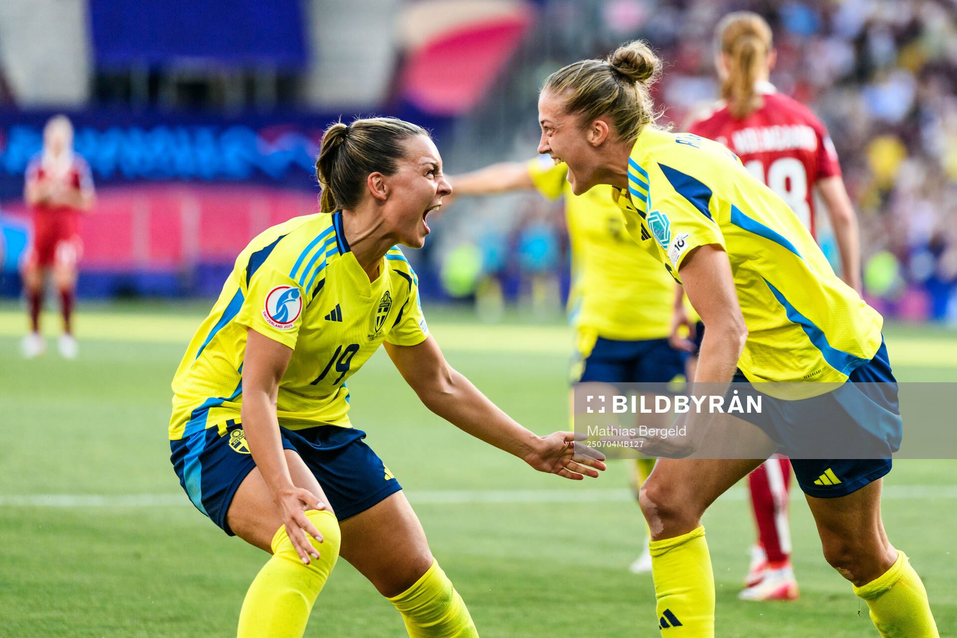 Johanna Rytting Kaneryd and Filippa Angeldahl of Sweden