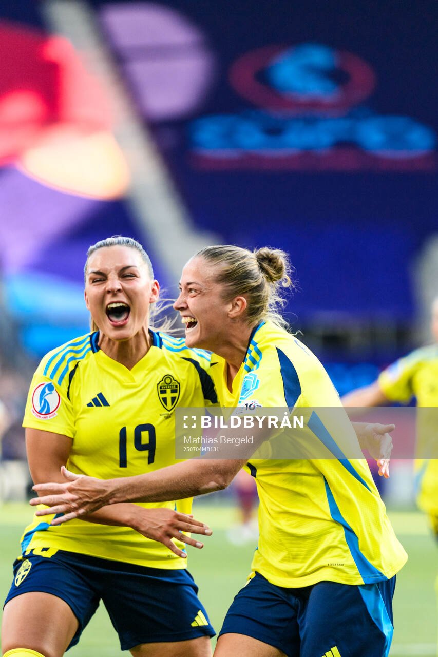 Johanna Rytting Kaneryd and Filippa Angeldahl of Sweden