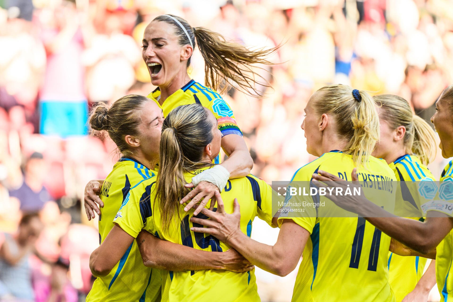 Filippa Angeldahl, Kosovare Asllani, Johanna Rytting