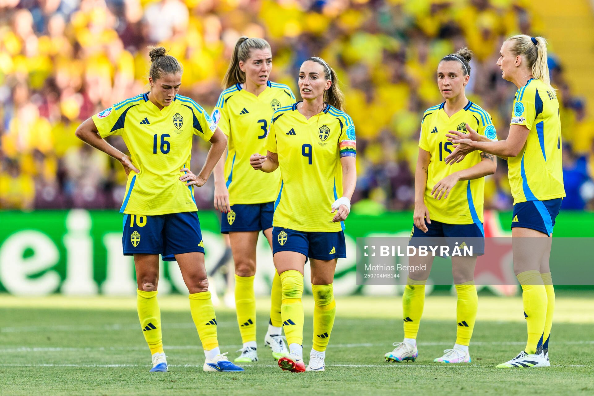Filippa Angeldahl, Linda Sembrant, Kosovare Asllani, Julia