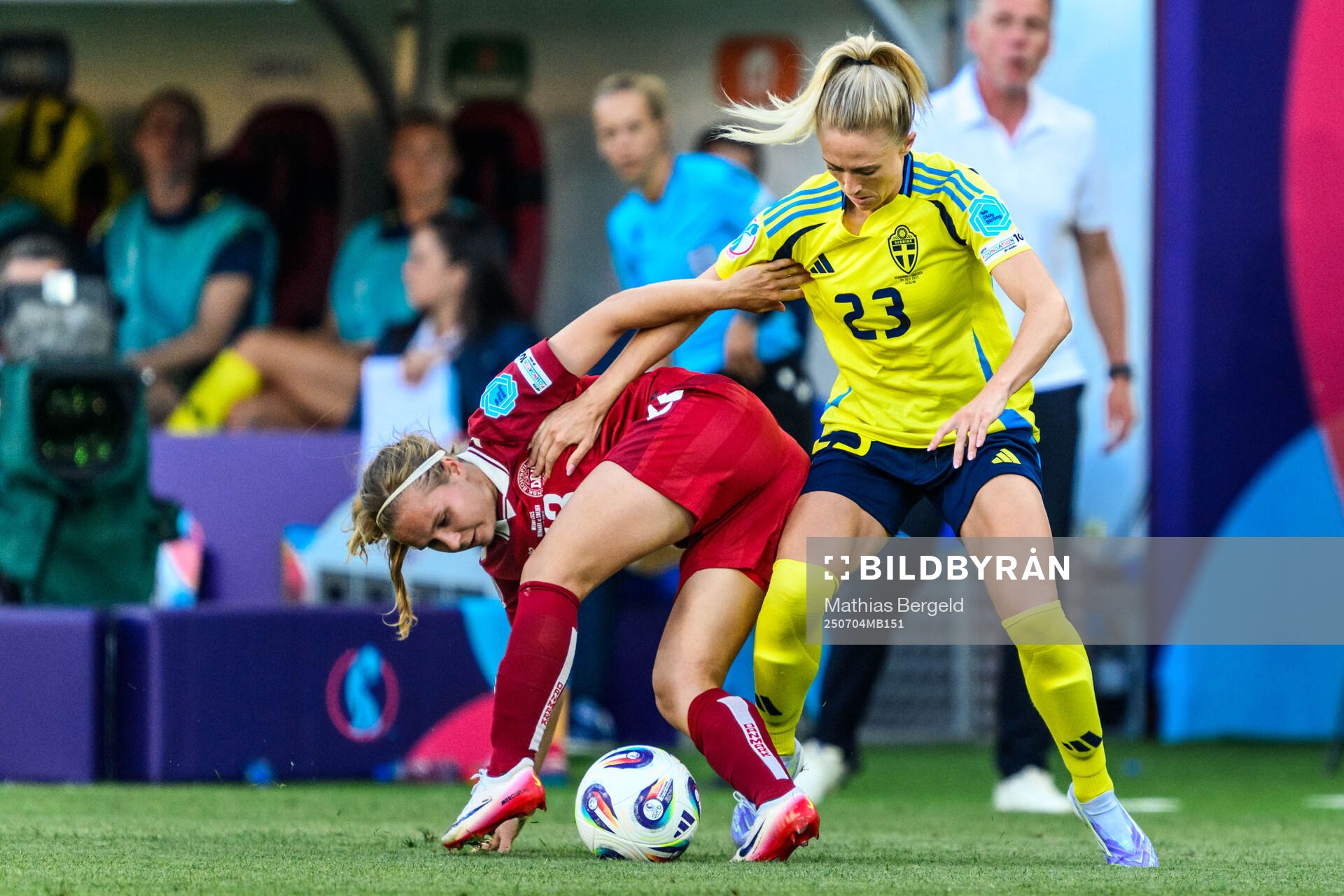 Josefine Hasbo of Denmark and Rebecka Blomqvist of Sweden