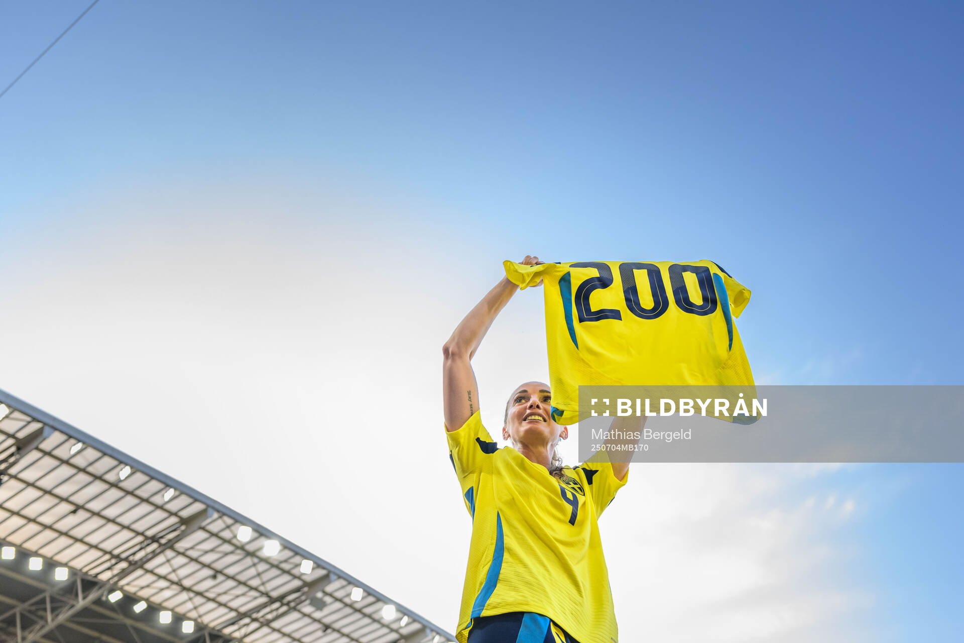 Kosovare Asllani of Sweden celebrates with a shirt