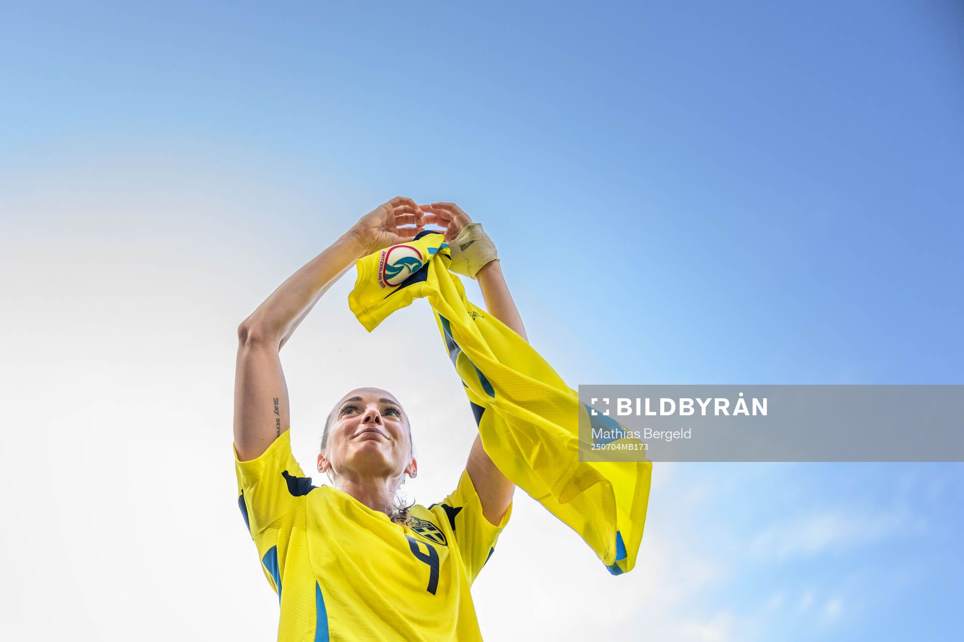 Kosovare Asllani of Sweden celebrates with a shirt