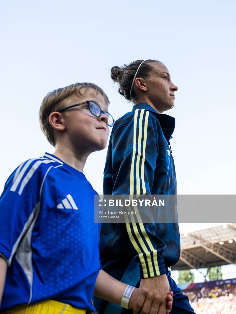 Julia Zigiotti Olme of Sweden enters the pitch