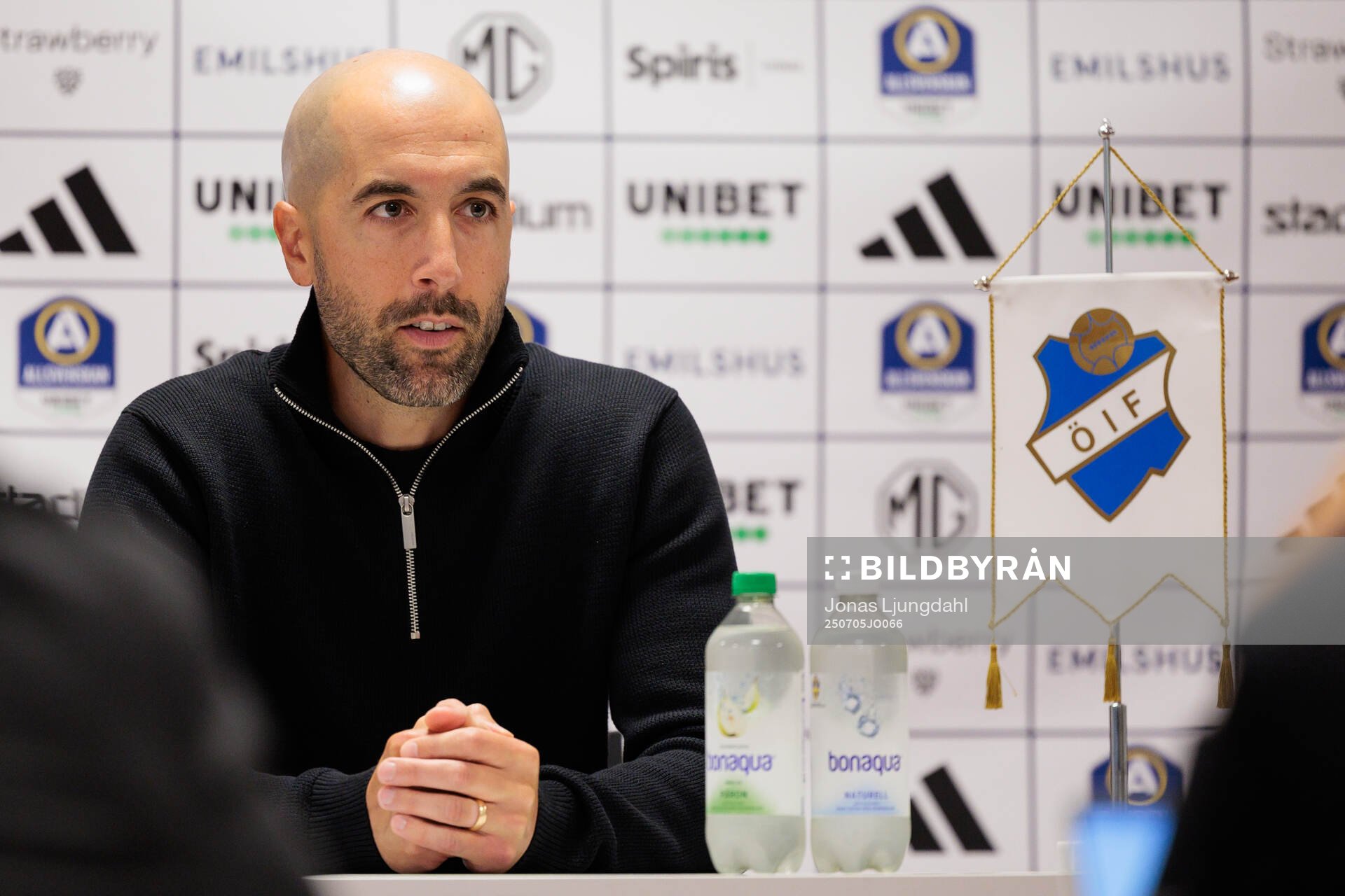 Östers tränare Martin Foyston på presskonferens