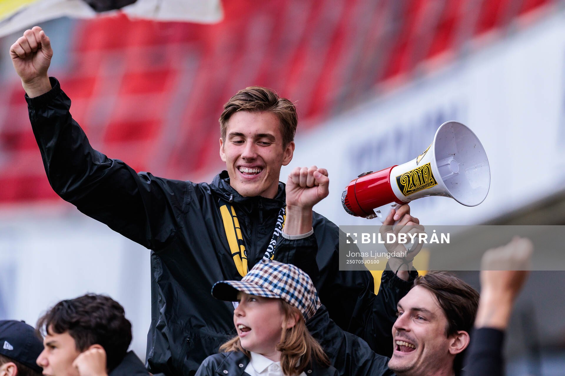 Mjällbys supportrar jublar