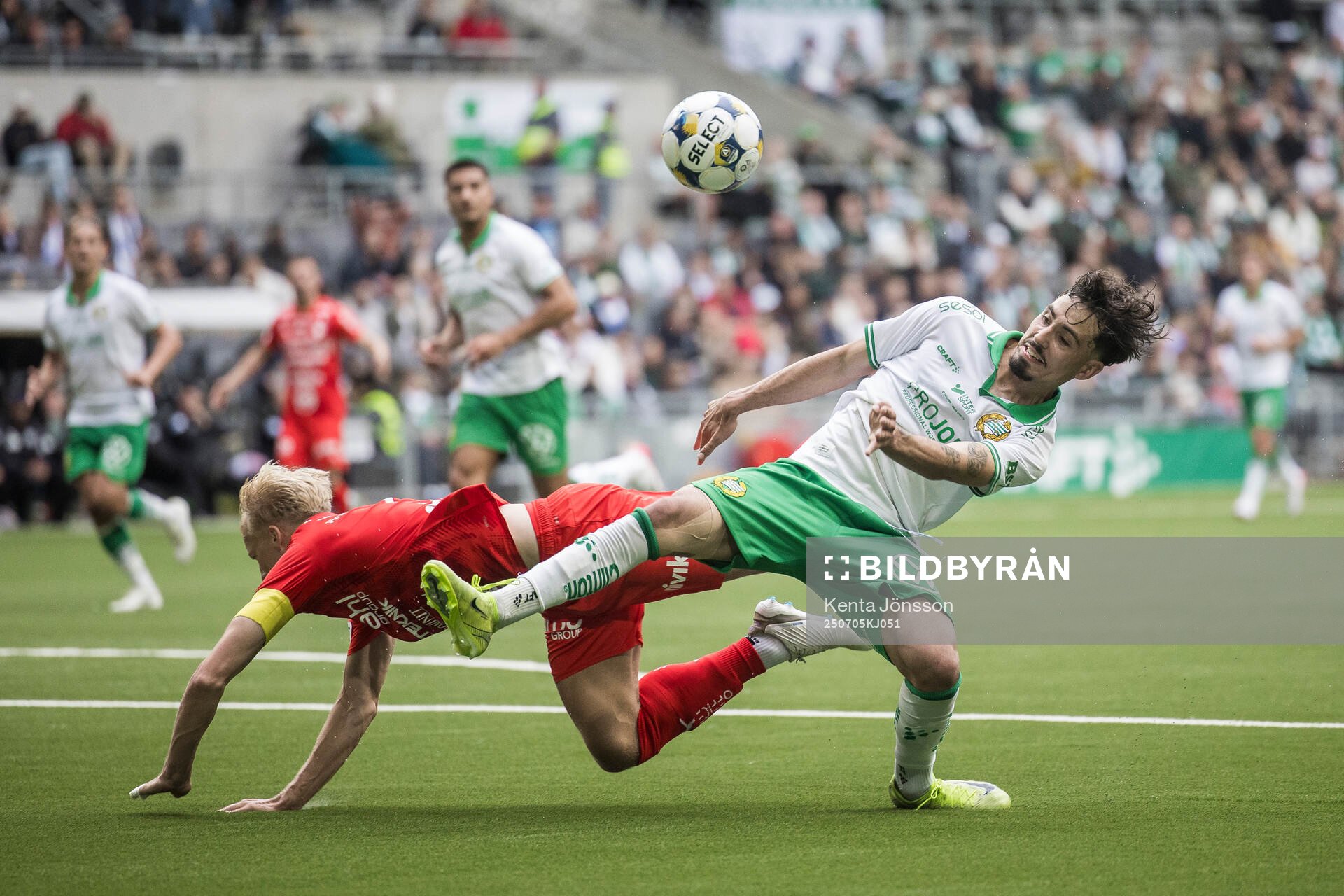 Värnamos Victor Larsson och Hammarbys Sebastian Tounekti