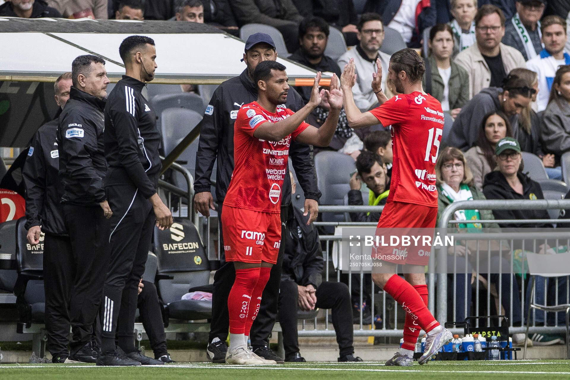 Värnamos Wenderson Oliveira do Nascimento och Pawel Cibicki