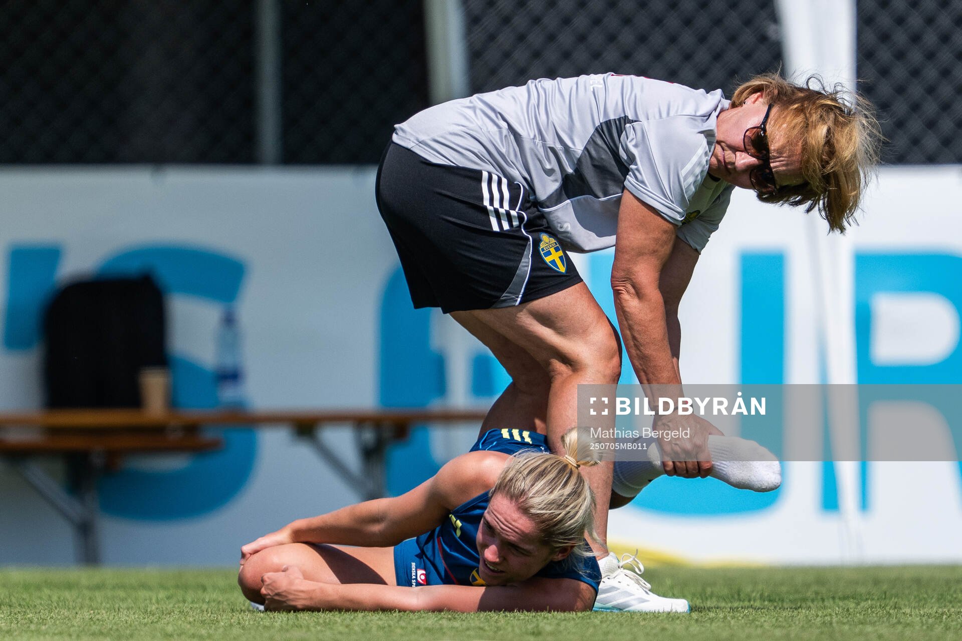 Physiotherapist Annika Näsmark and Hanna Lundkvist of the