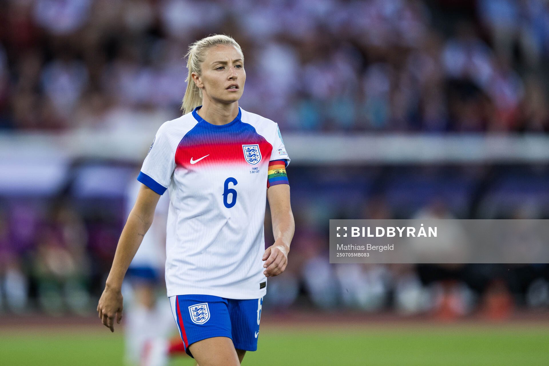 Leah Williamson of England