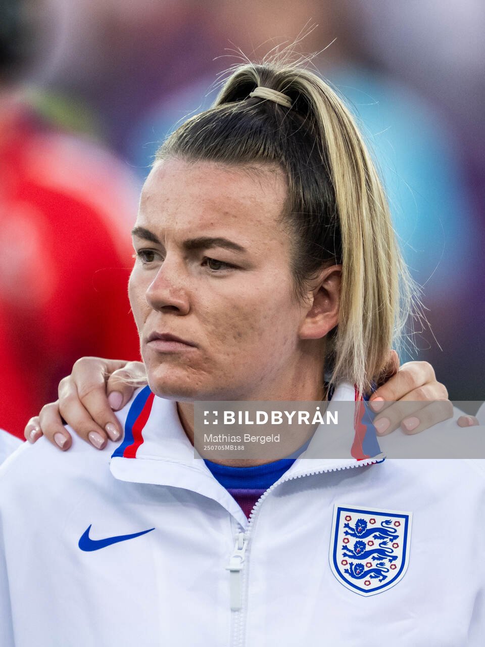 Beth Mead of England