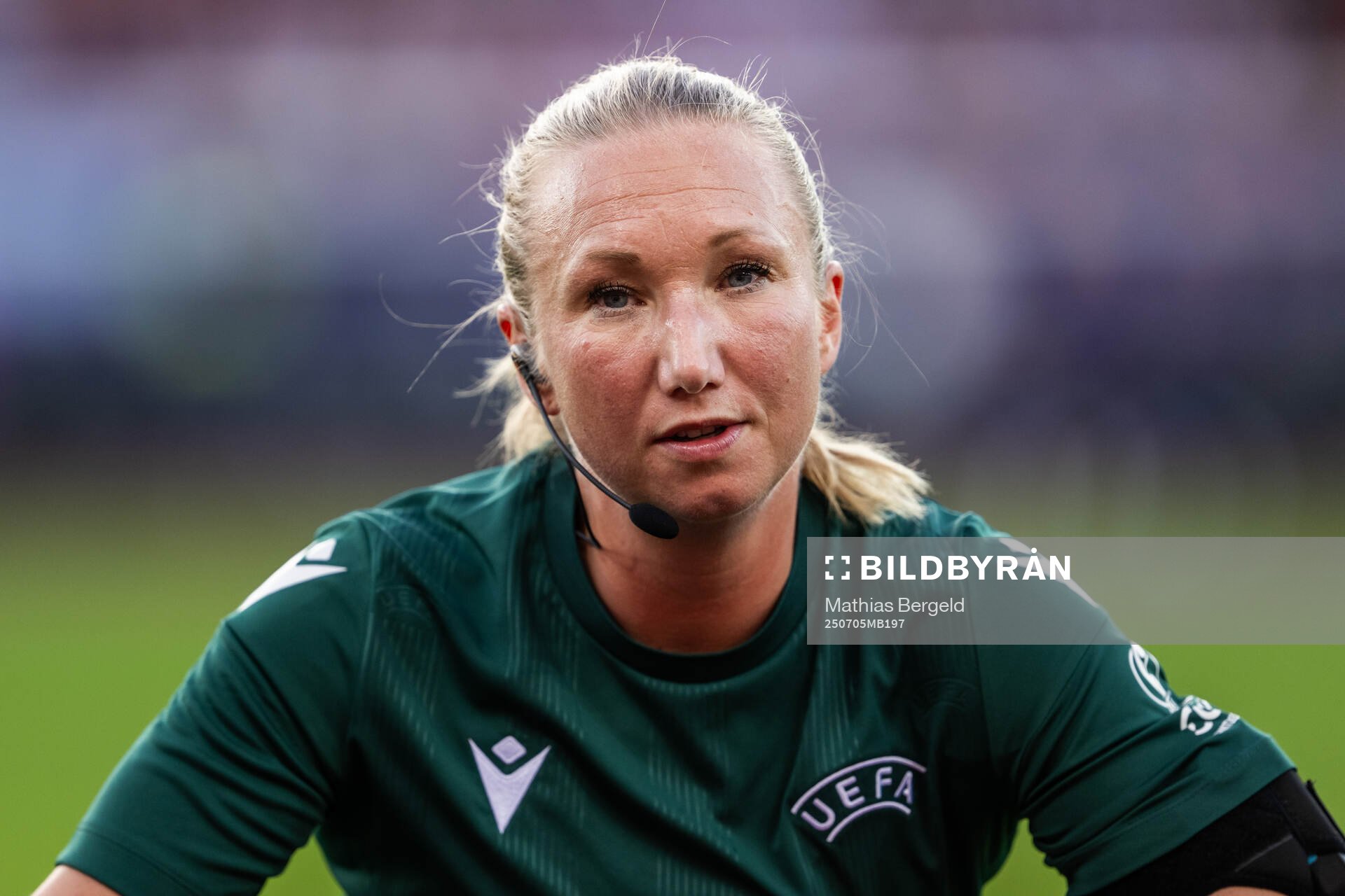 Assistant referee Monica Lokkeberg