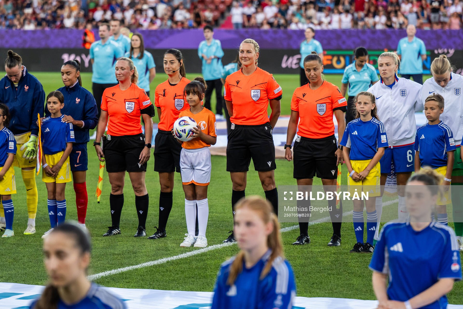 Assistant referee Monica Lokkeberg, referee Tess Olofsson