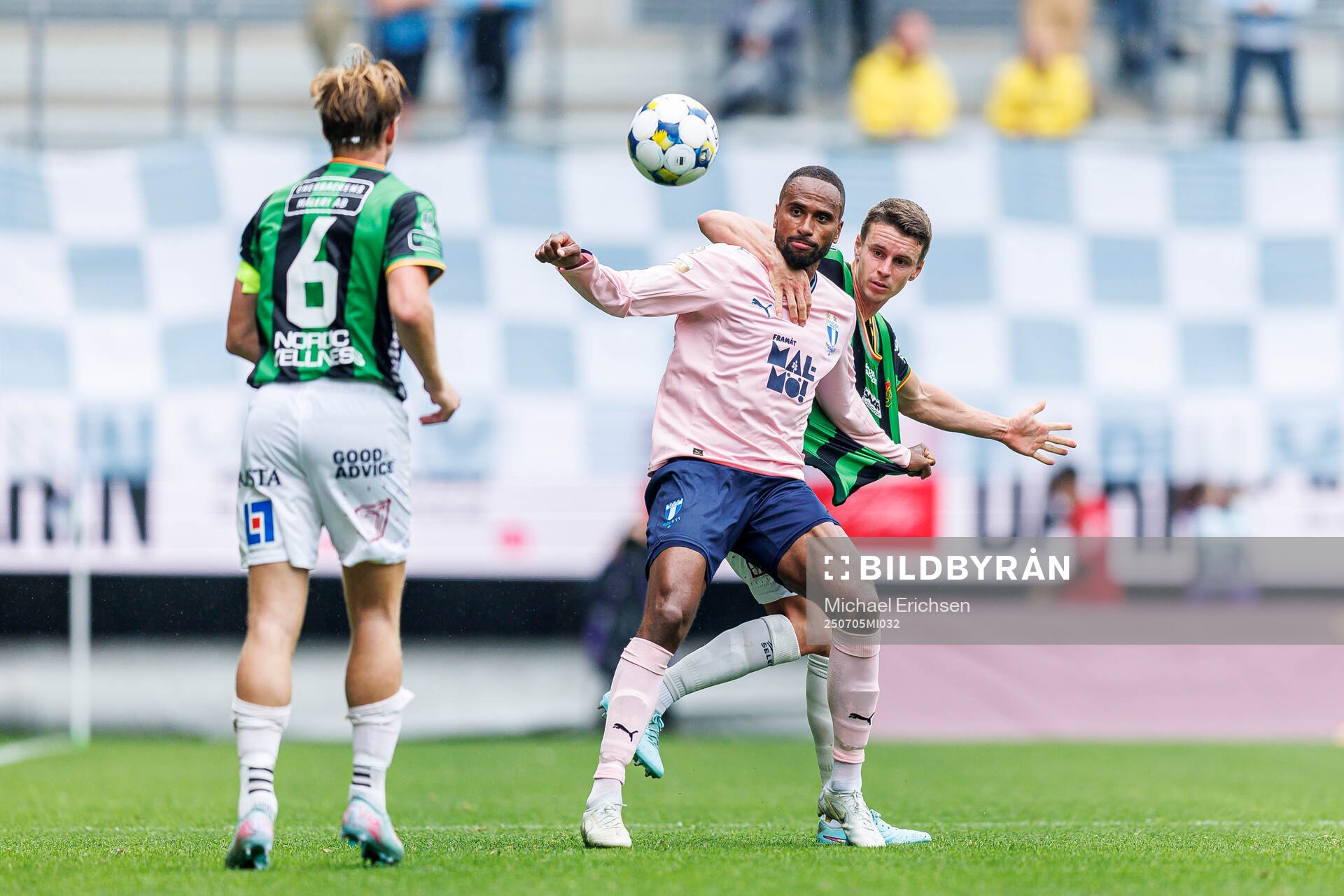 Malmö FFs Isaac Thelin och GAIS Oskar Ågren
