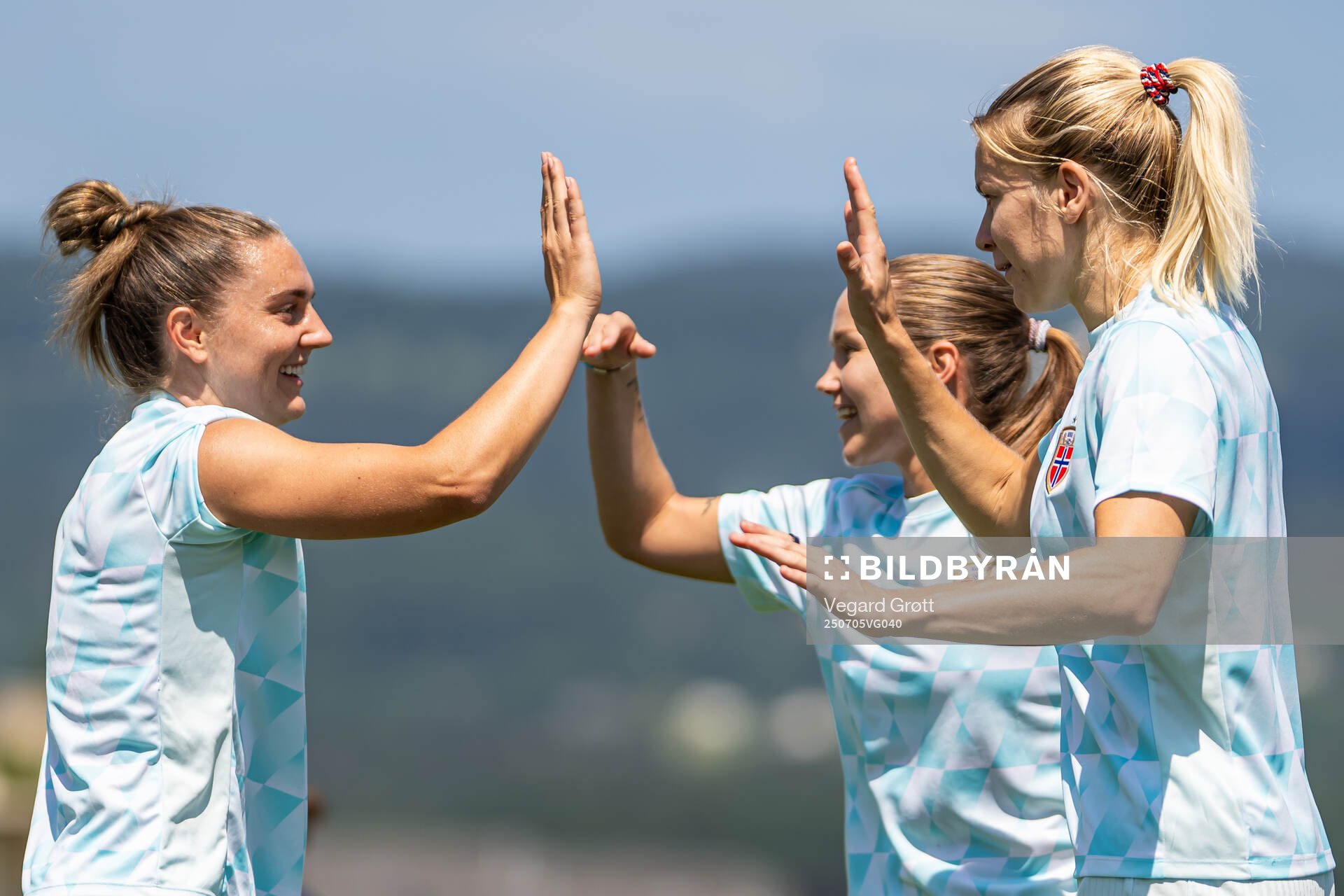 Vilde Bøe Risa, Guro Reiten and Ada Hegerberg of the