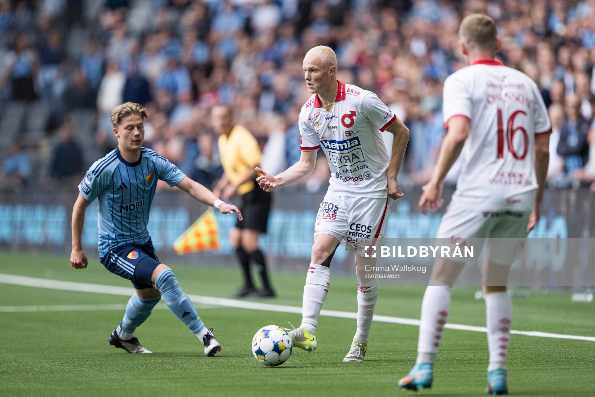 Djurgårdens Matias Siltanen och Degerfors Marcus Rafferty