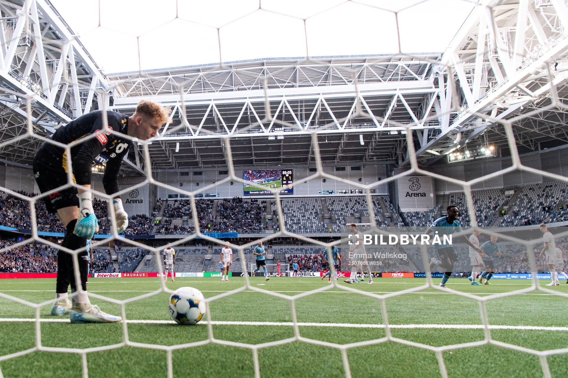 Djurgårdens Tokmac Nguen jublar