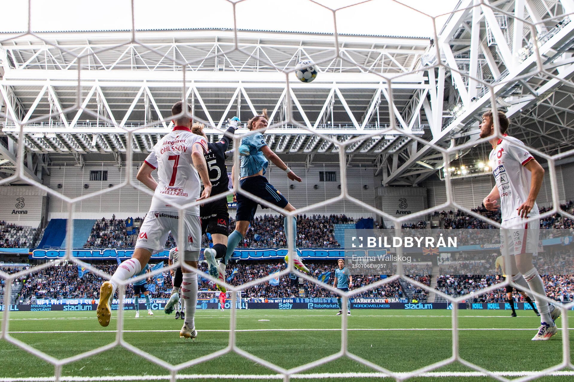 Djurgårdens August Priske Flyger gör 1-0 bakom Degerfors