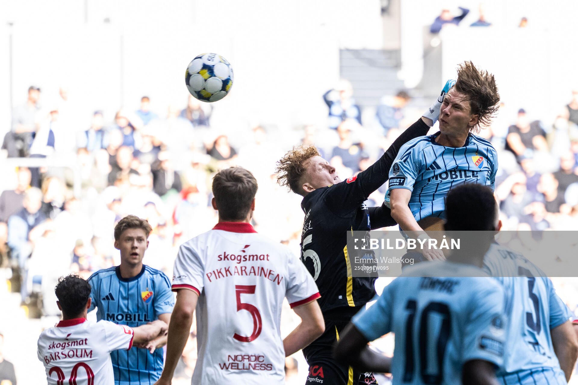 Djurgårdens August Priske Flyger gör 1-0 bakom Degerfors