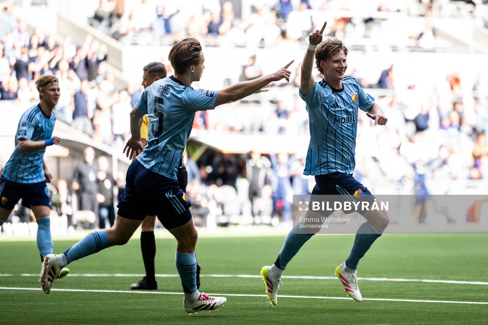 Djurgårdens August Priske Flyger jublar