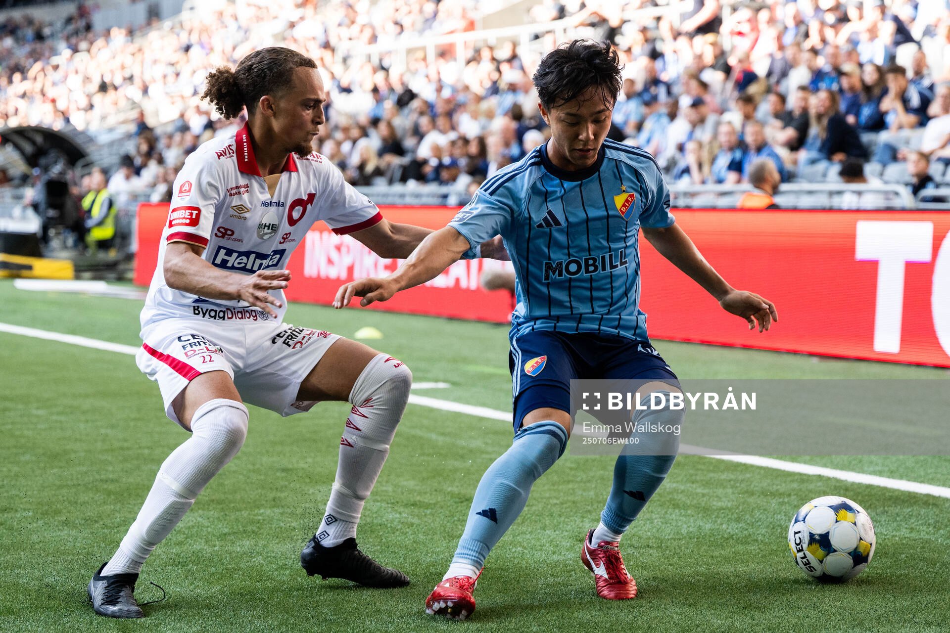 Degerfors Maill Lundgren och Djurgårdens Keita Kosugi