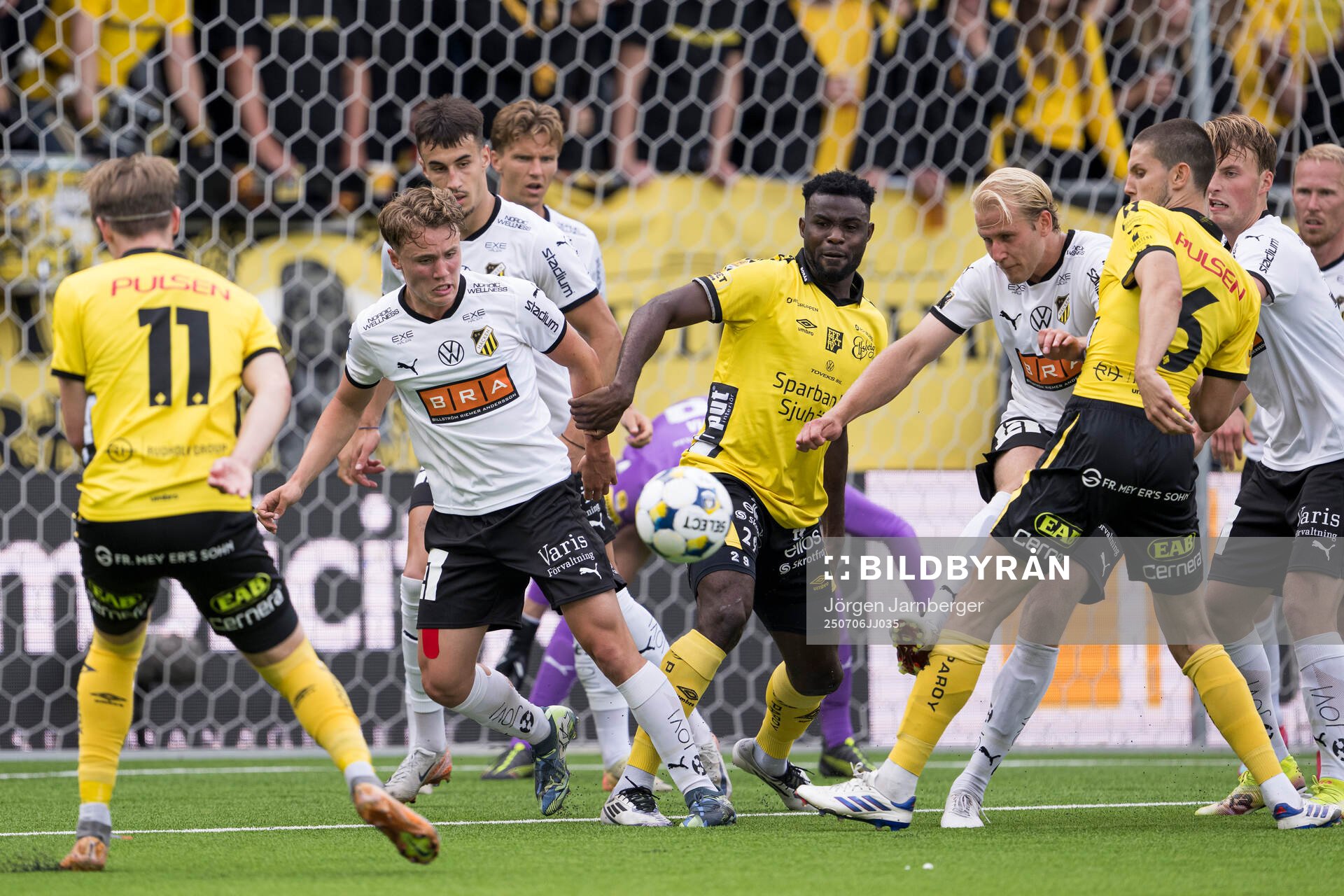 Häckens Filip Öhman och Elfsborgs Ibrahim Buhari