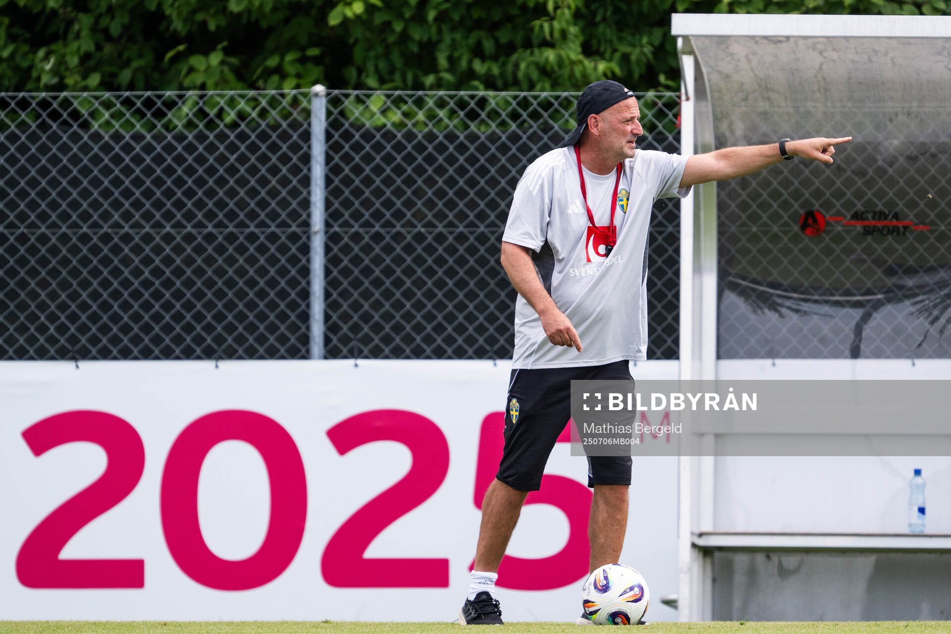 Assistant coach Magnus Wikman of the Swedish women's