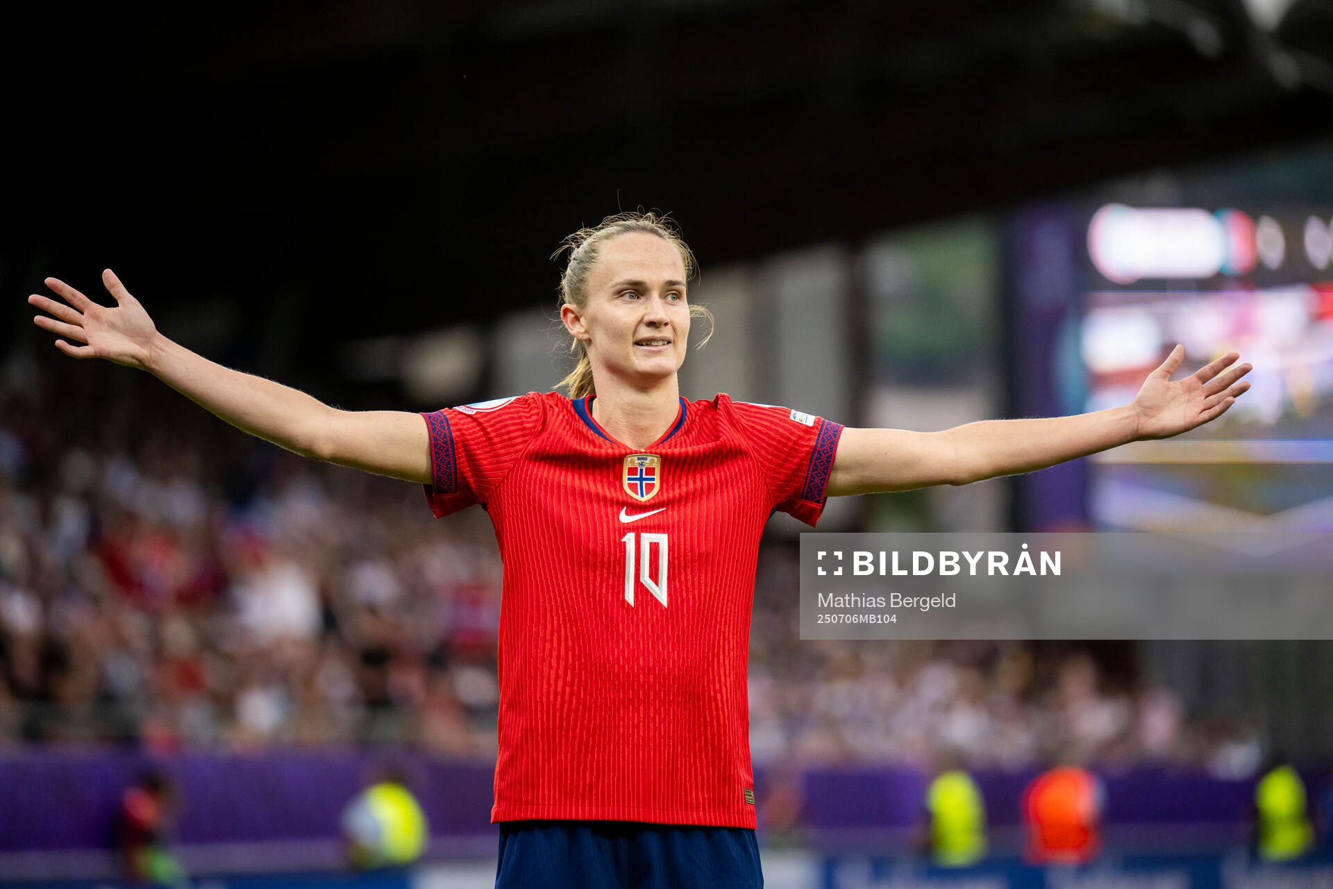 Caroline Graham Hansen of Norway celebrates