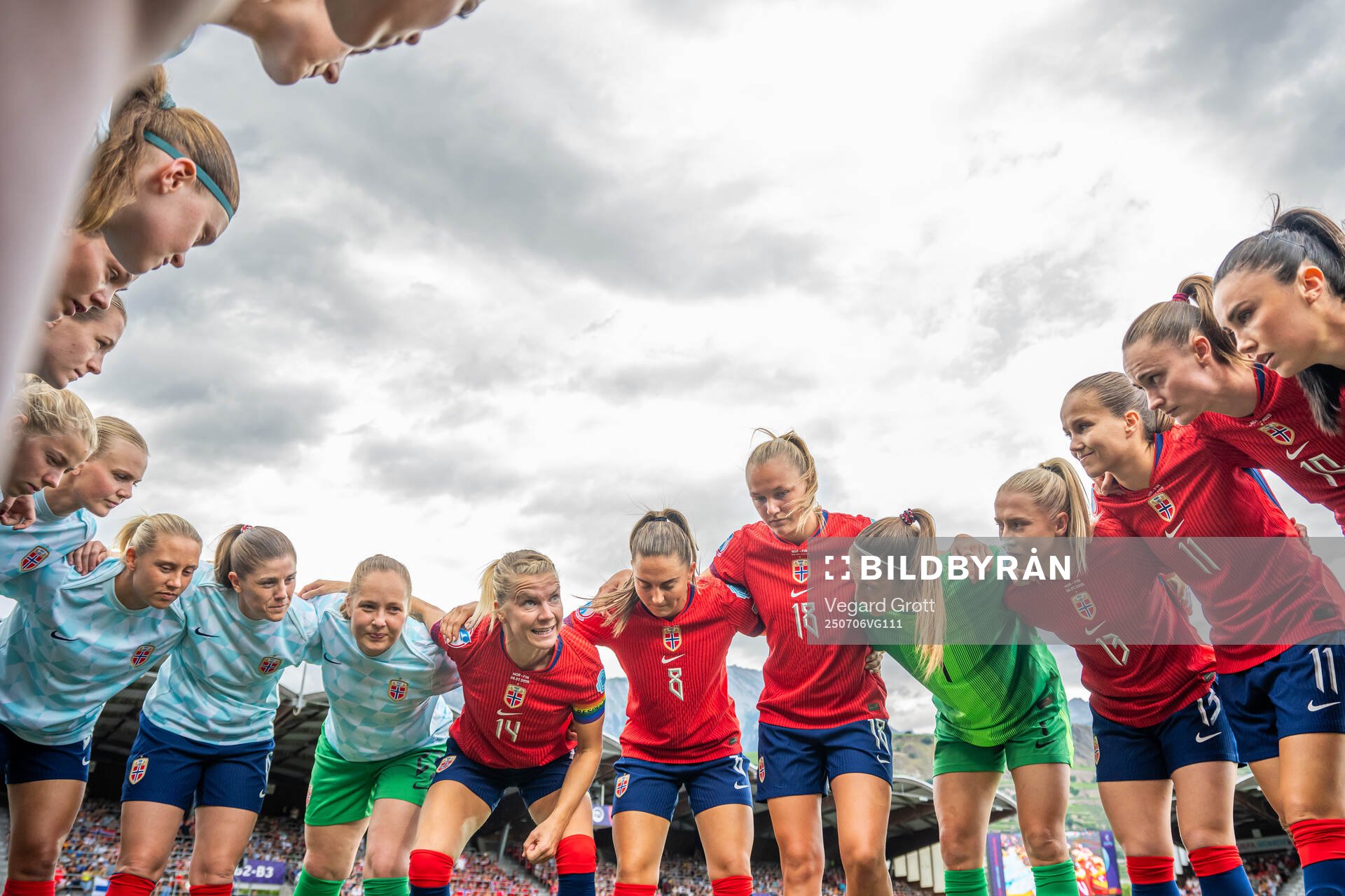 Lisa Naalsund, Maren Mjelde, goalkeeper Aurora Mikalsen,