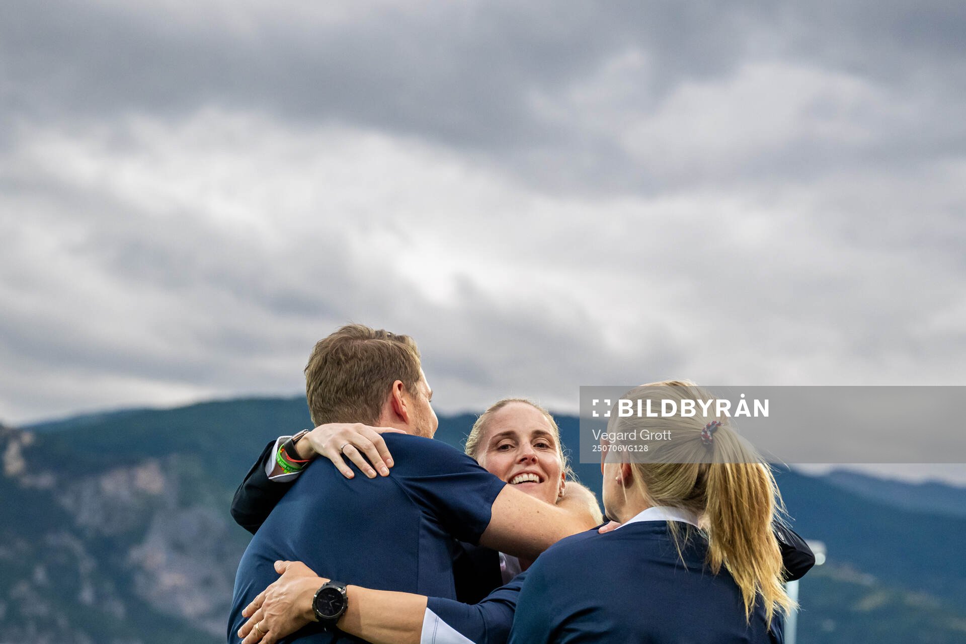 Gemma Grainger, head coach of Norway, celebrates with staff
