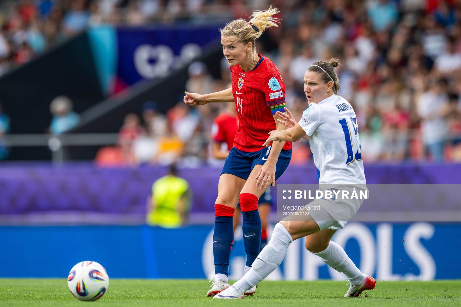 Ada Hegerberg of Norway and Natalia Kuikka of Finland