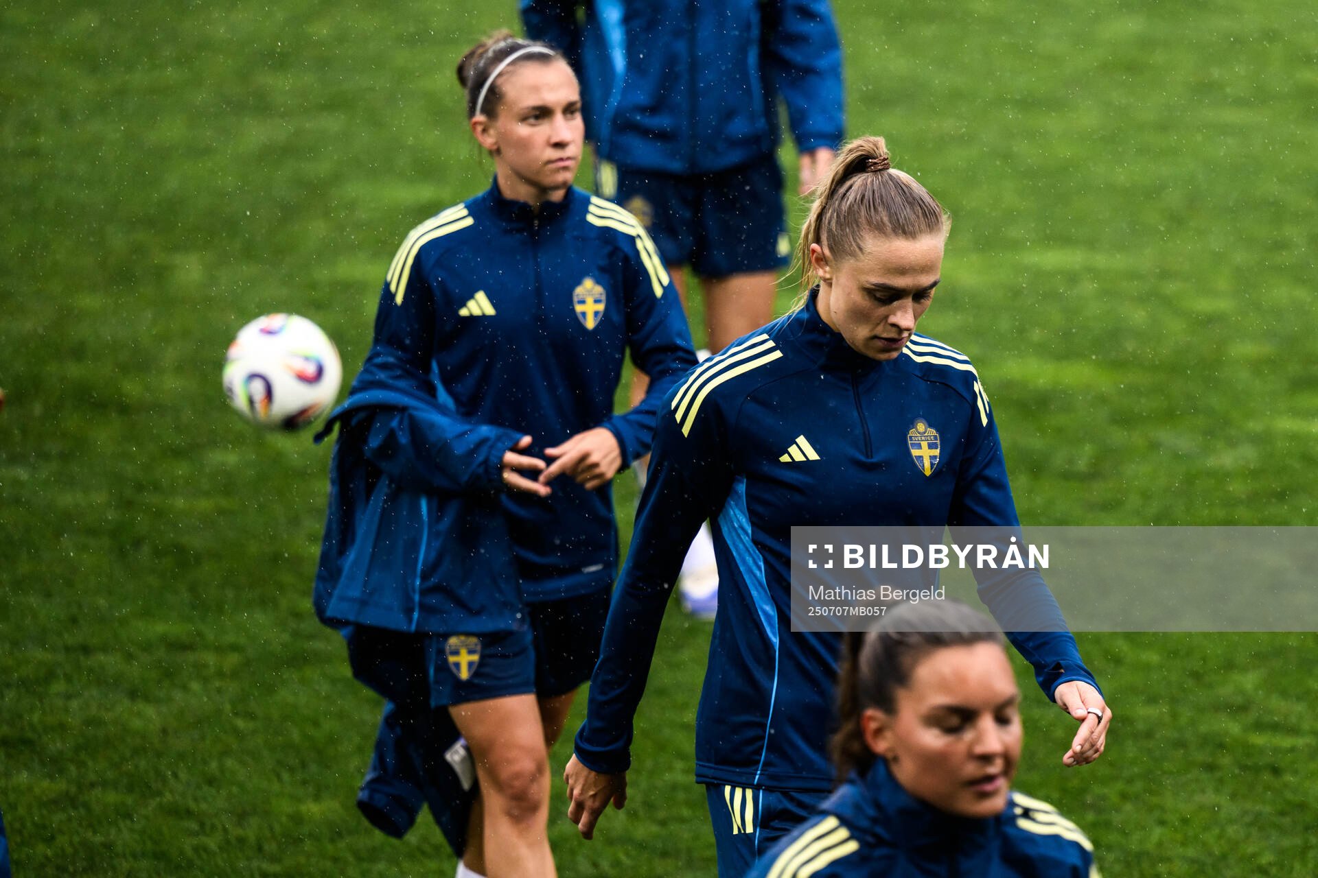 Julia Zigiotti Olme and Fridolina Rolfö of the Swedish