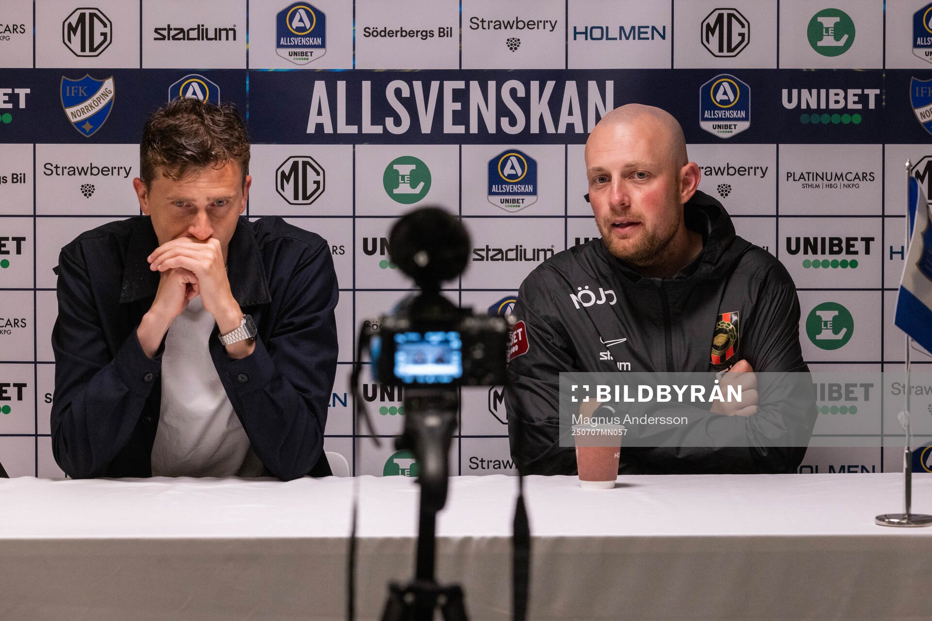 IFK Norrköpings tränare Martin Falk och Brommapojkarnas