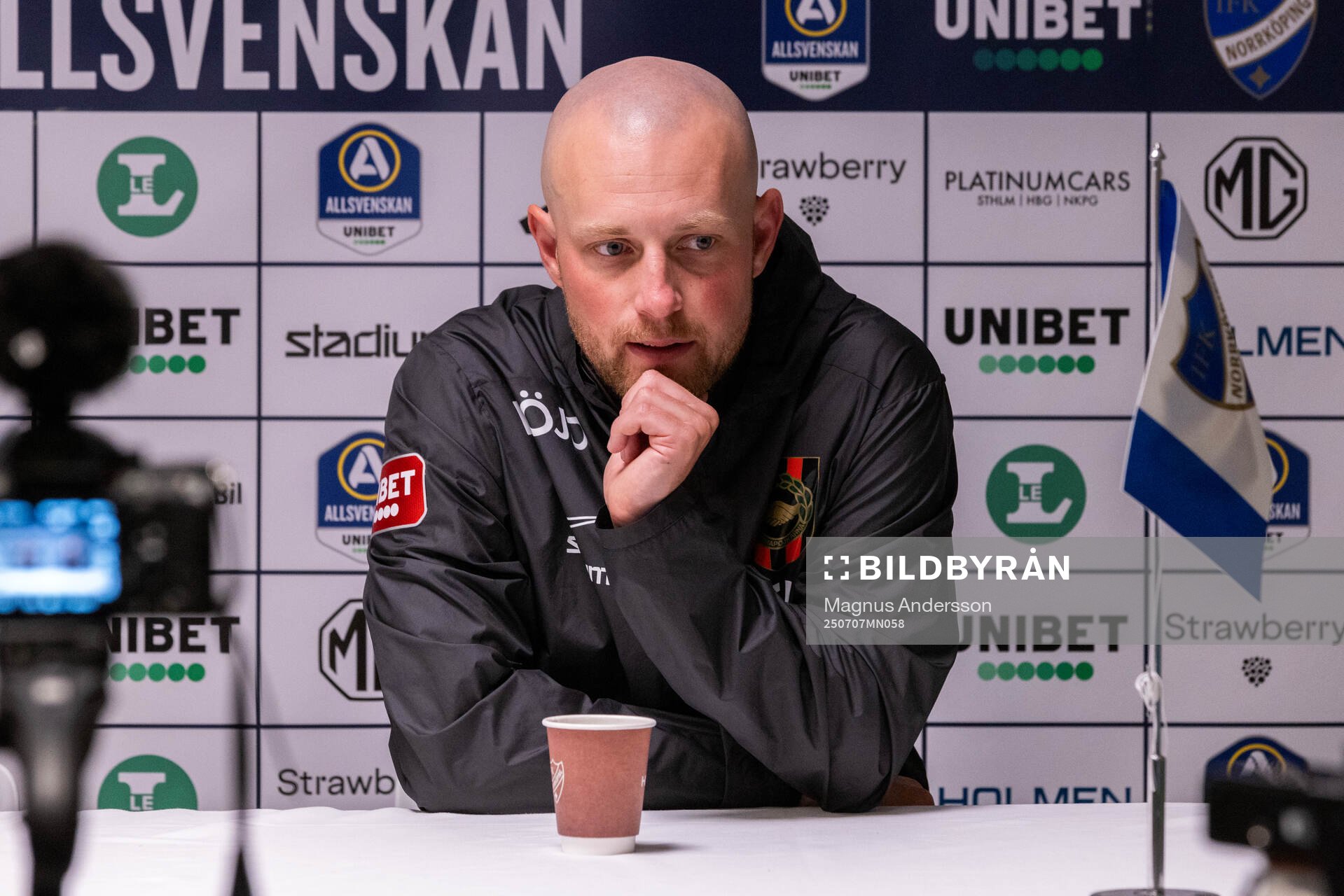 Brommapojkarnas huvudtränare Fredrik Landén