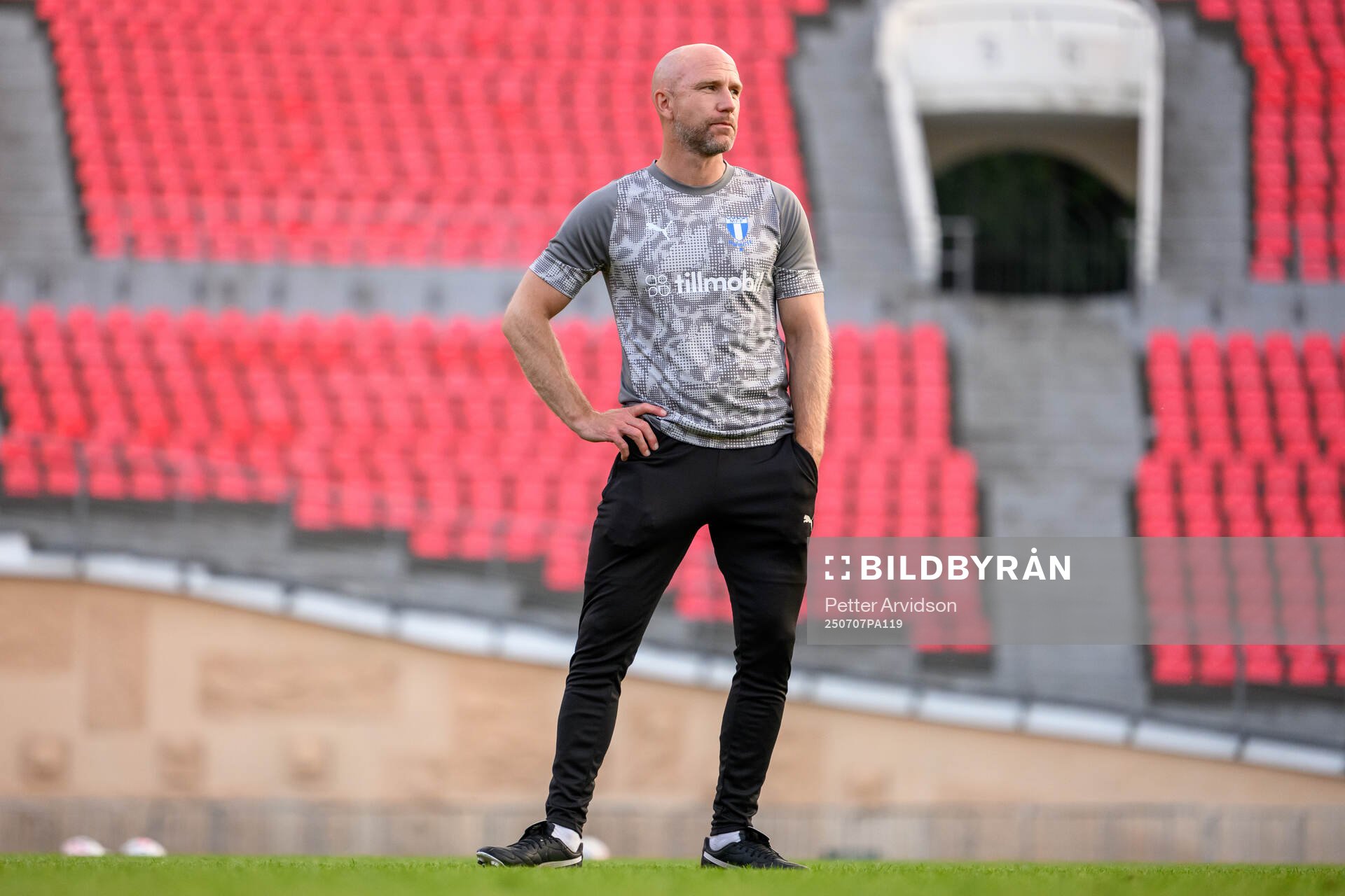 Head coach Henrik Rydström