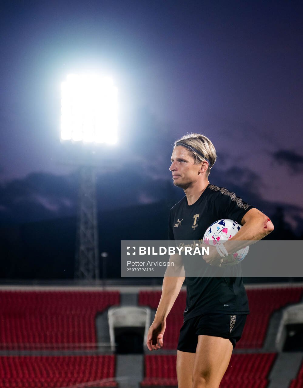Jens Stryger Larsen