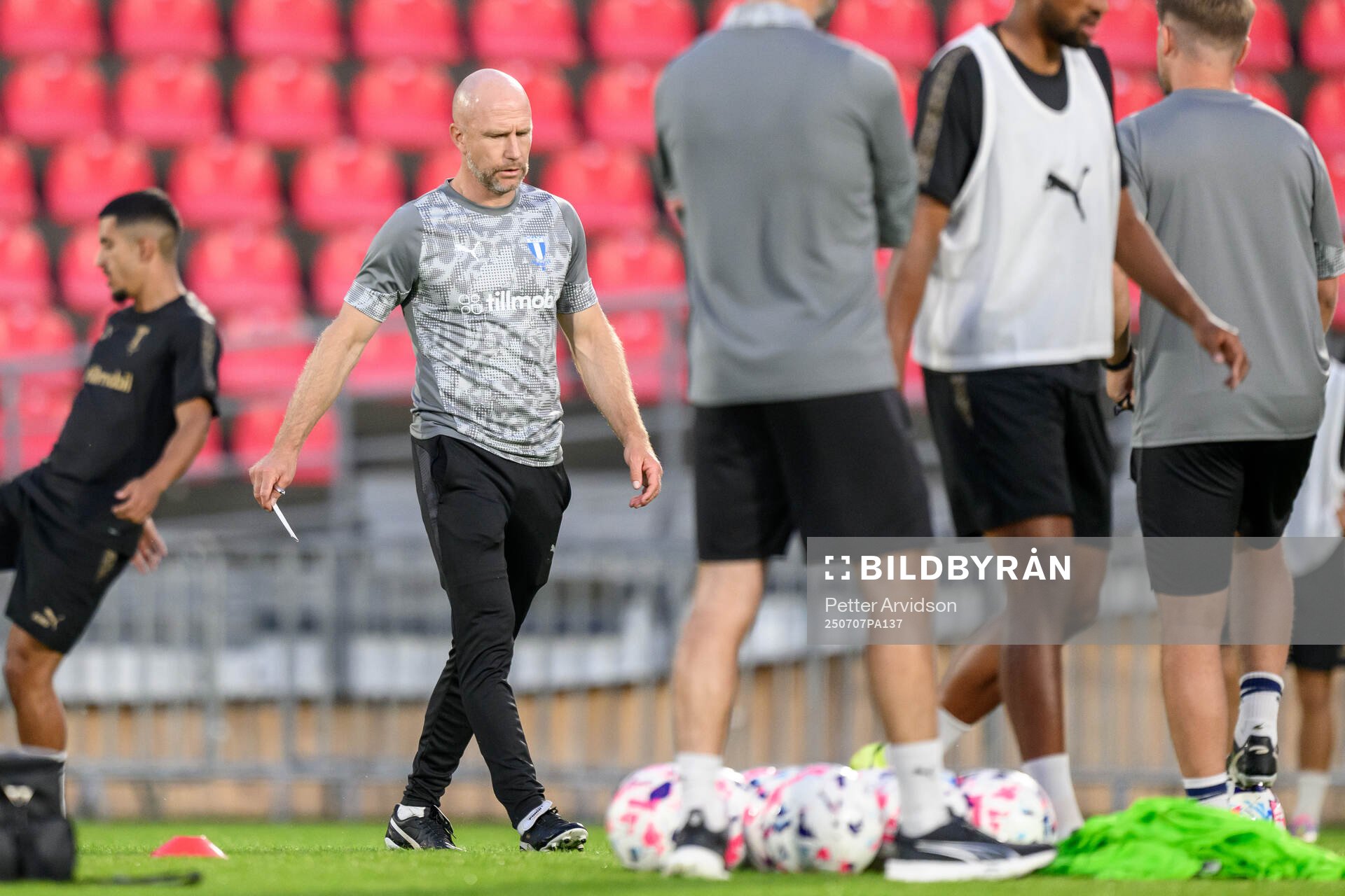 Head coach Henrik Rydström
