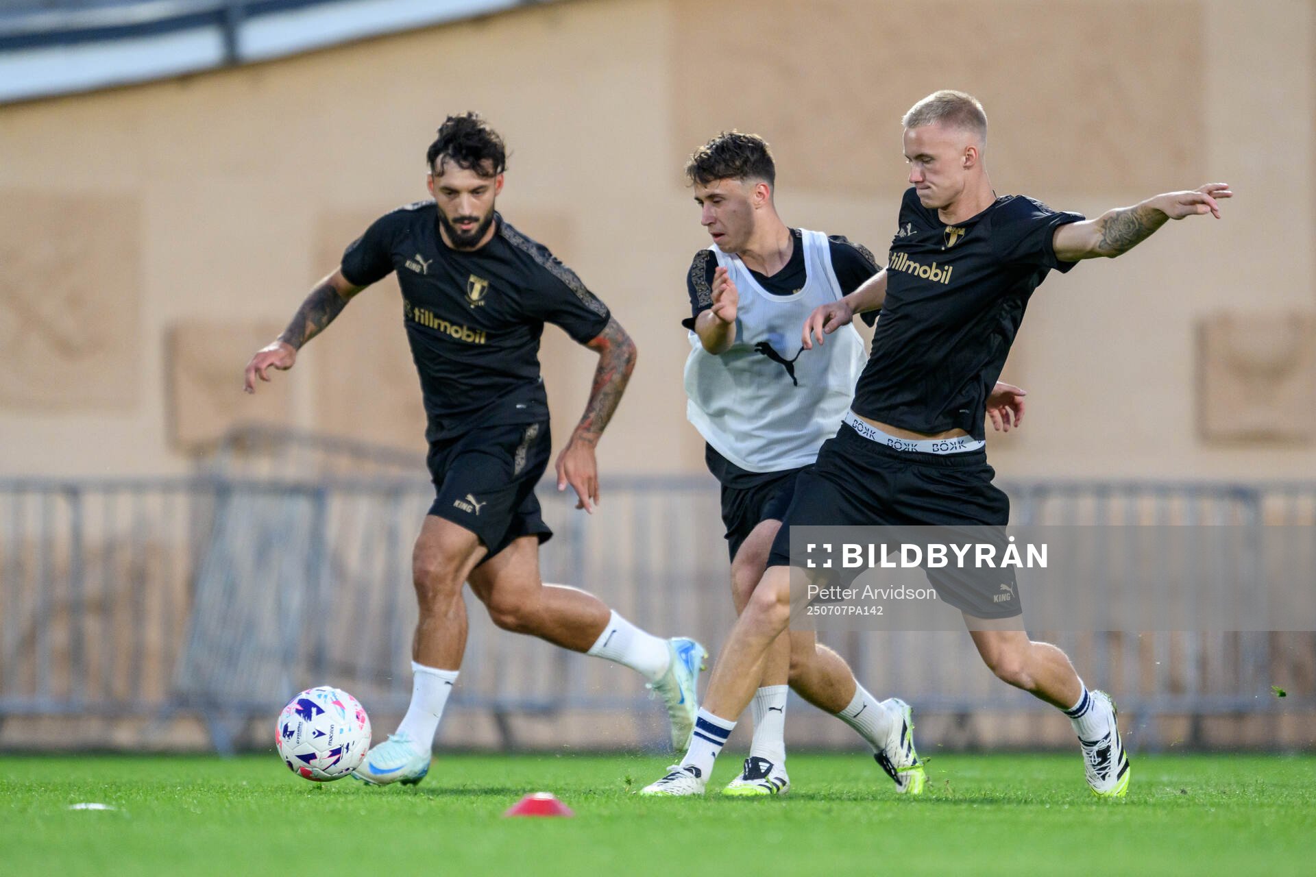 Sead Haksabanovic, Kenan Busuladzic and Daniel Gudjohnsen