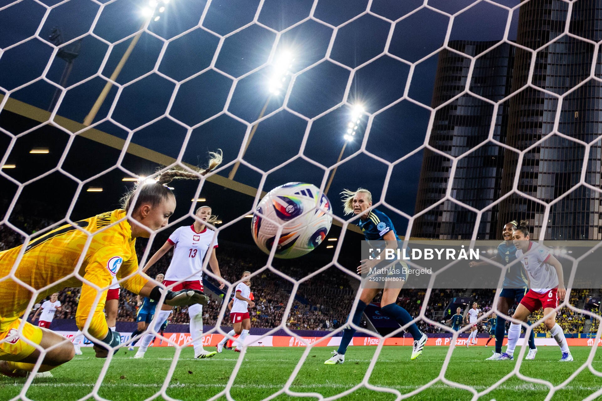 Stina Blackstenius of Sweden scores the 0-1 goal behind