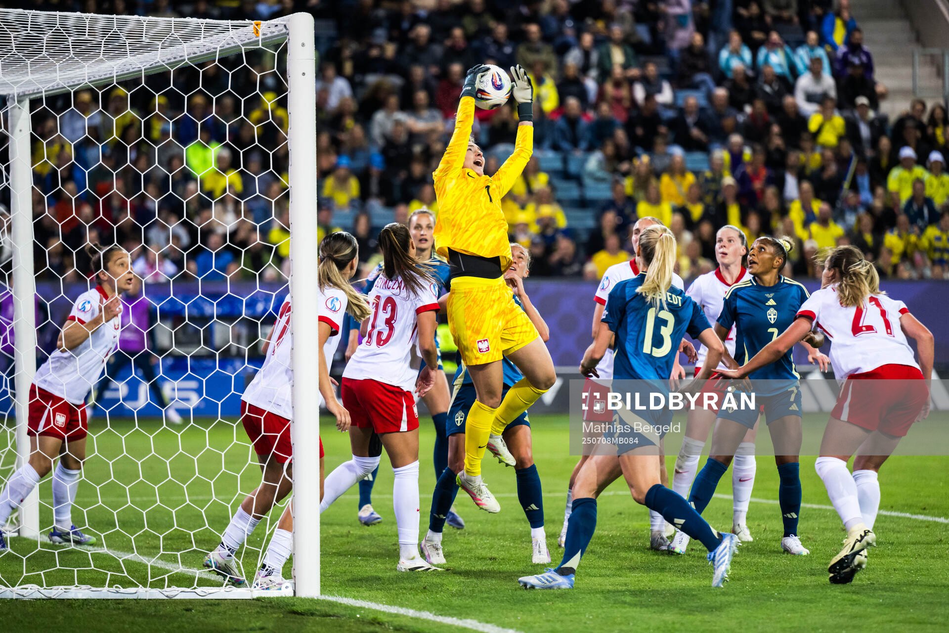 goalkeeper Kinga Szemik of Poland