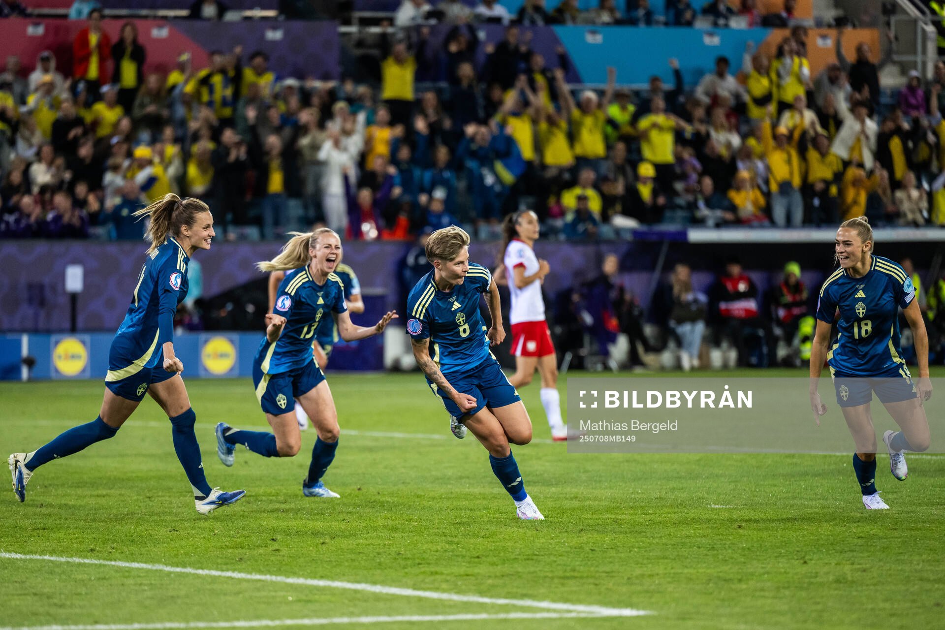 Nathalie Björn, Amanda Ilestedt, Lina Hurtig and Fridolina