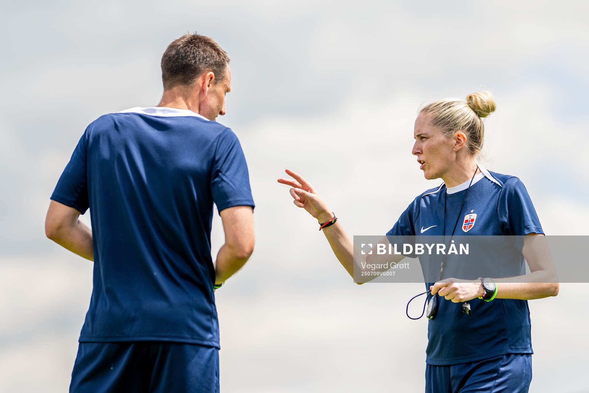 Coach Terje Skjeldestad and head coach Gemma Grainger of